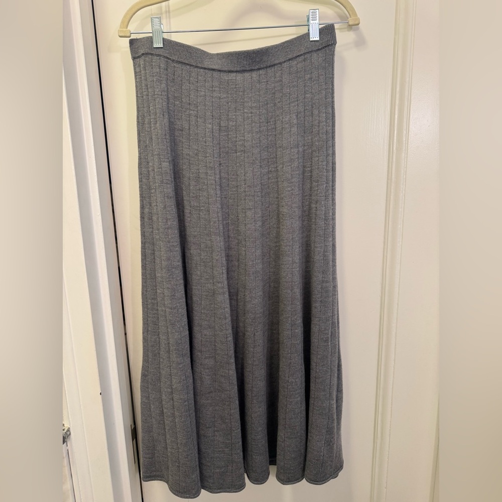 Banana Republic Knit Ribbed Pull-On Skirt - Gray Size M